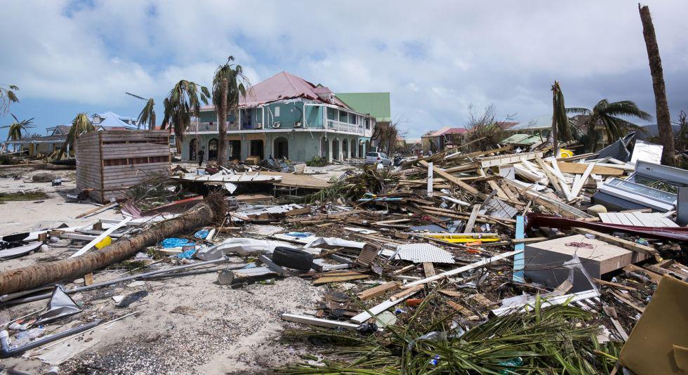 Ante la llegada de un huracán  ten a manos tu carnet de Seguro de Salud