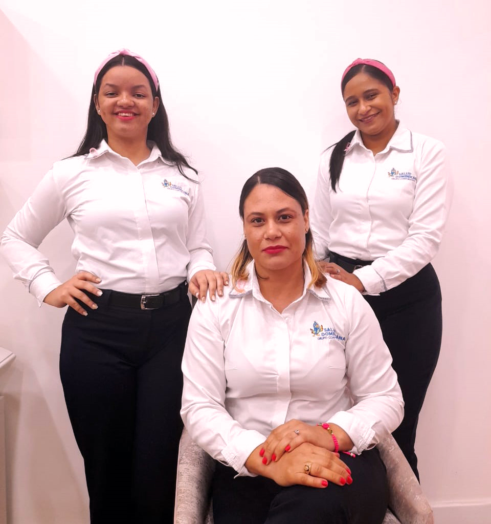 Colaboradores de Salud Dominicana se visten de Rosa